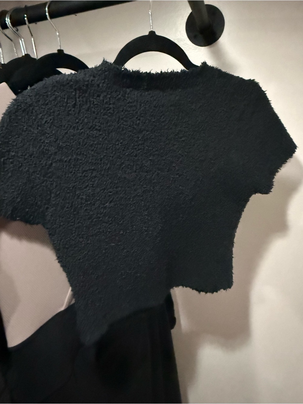 SKIMS Cozy Black Cropped Tee